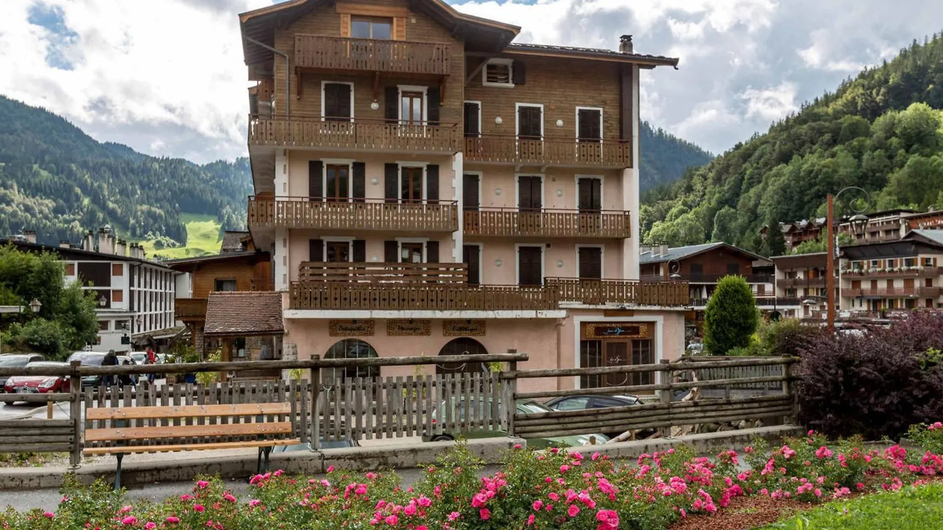Charmant 4 Pieces En Centre Village, Proche Pistes - 8 Pers, Wifi, Parking, Balcon, Animaux Acceptes - Fr-1-437-48 La Clusaz Apartment